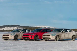 2018-Kia-Stinger-winter-drive-lineup.webp