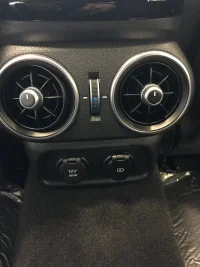 Pic Interior rear controls.webp