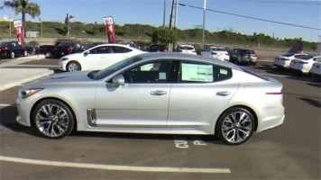 2018_kia_stinger-pic-433305363539514388-1024x768.webp