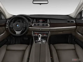 2016_bmw_5_series_dashboard.webp