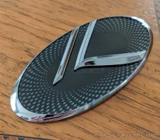 vintage-k-for-kia-stinger-black-chrome-k-and-edge-checkered-center-2.webp vintage-k-for-kia-stinger-black-chrome-k-and-edge-checkered-center-2.webp