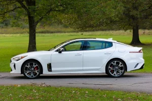 2018-Kia-Stinger-GT-profile.webp 2018-Kia-Stinger-GT-profile.webp