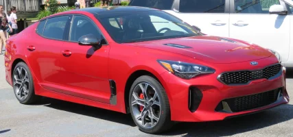2018_Kia_Stinger_GT2_3.3L_AWD_in_Hichroma_red_front_(2)_5.23.18.webp