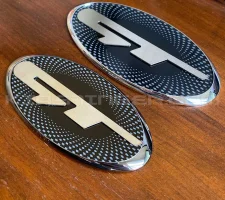 oval-gt-badge-checkered-2.webp
