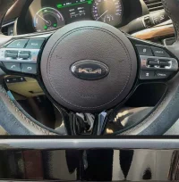 new-kia-steering-wheel-badge.webp