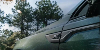 2021-kia-sorento-teaser-2-1600267424.webp