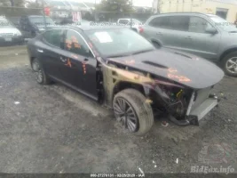 kia-stinger-2019-knae15la4k6046528-img1.webp