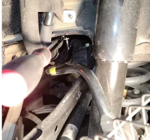 Driver rear-18 ratchet left-to-right clearance.jpg