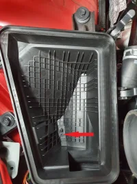 Airbox drain.webp Airbox drain.webp