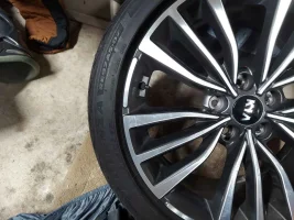 Kia Stinger Tires and Rims3.webp