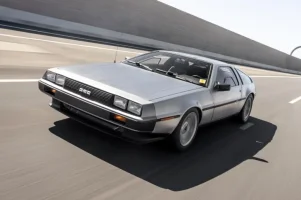 1981_delorean_dmc-12_16348419783b2253e7TED77271.jpg