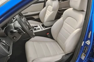 2021-kia-stinger-front-chairs-carbuzz-766624.webp