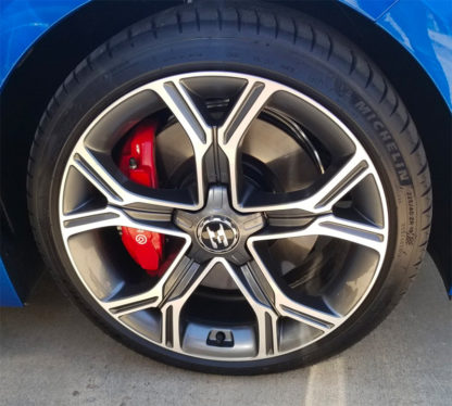 kia-stinger-e-badge-19-inch-wheels