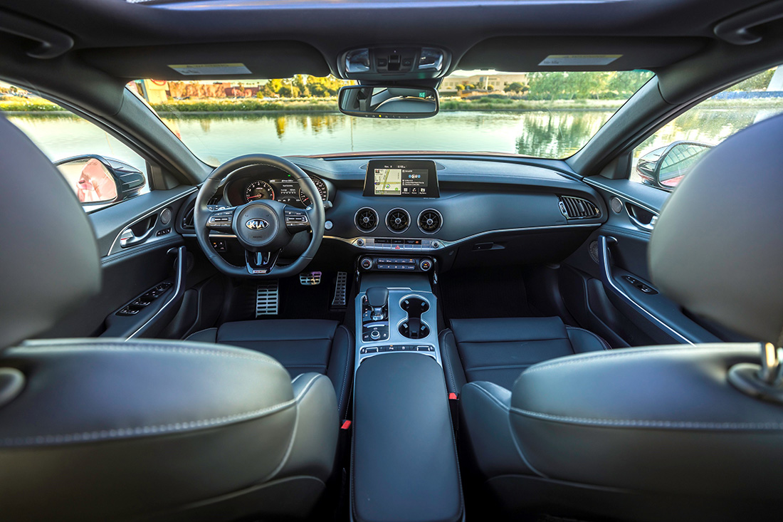 2018 kia stinger interior picture