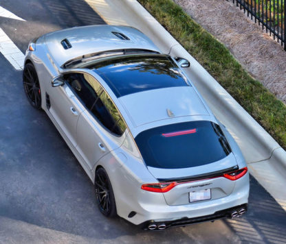 body color side reflectors for the kia stinger