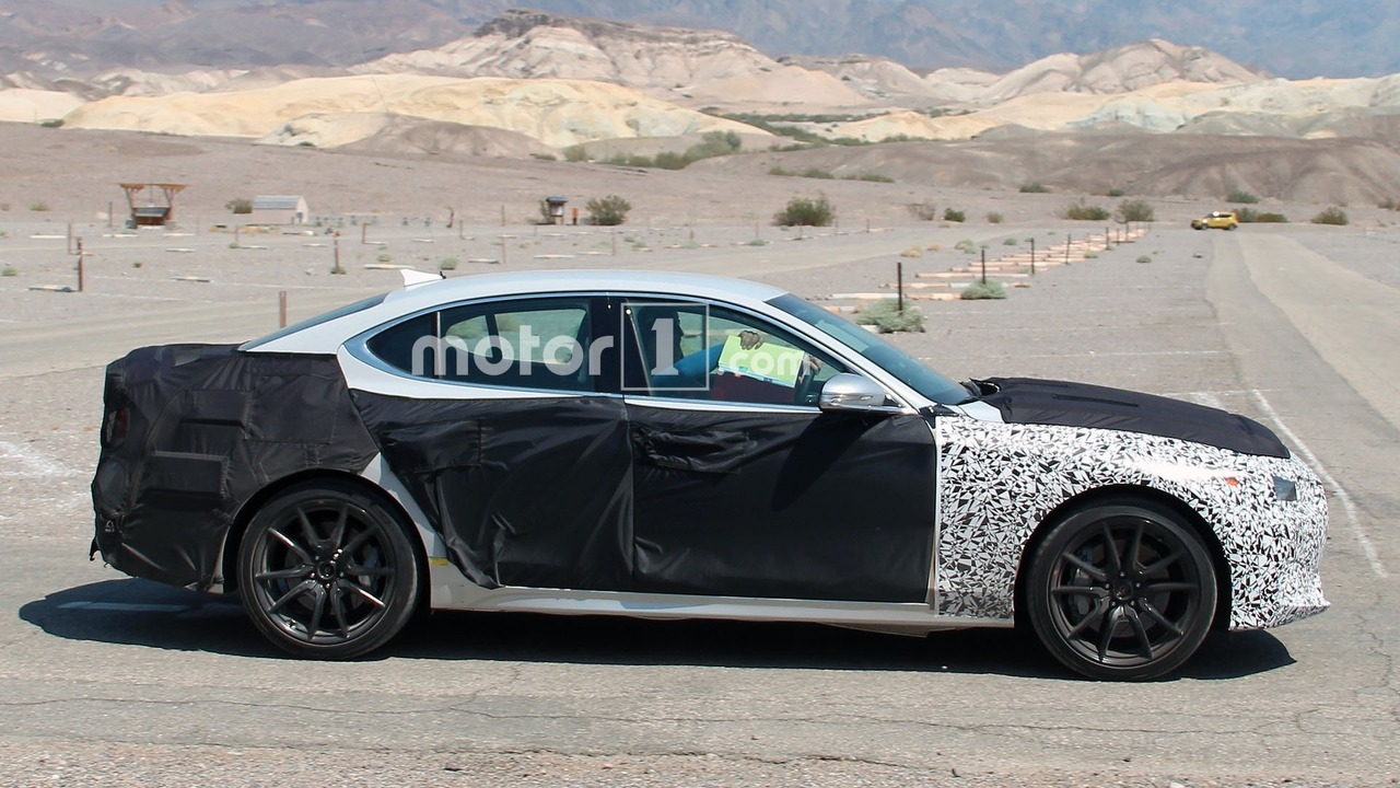 genesis-g70-spy-photos.jpg