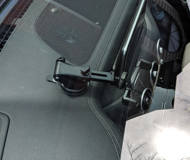Above_Phone_Mount.jpg