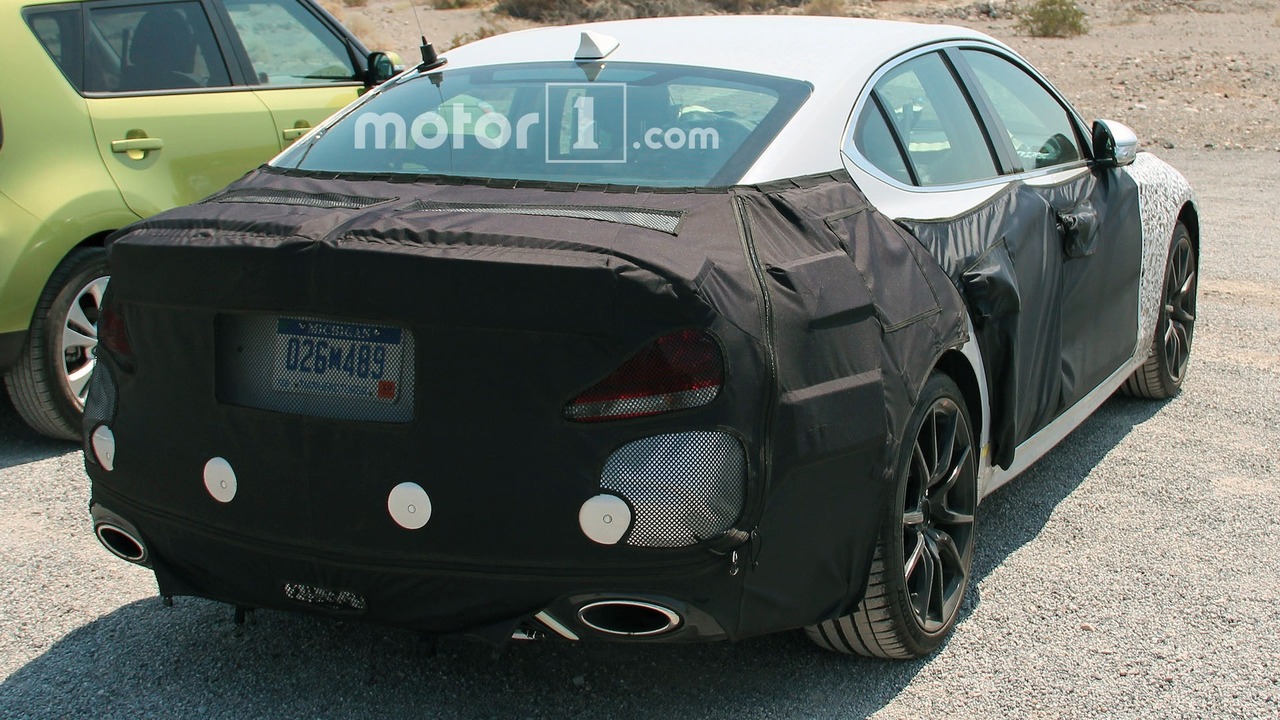 genesis-g70-spy-photos.jpg