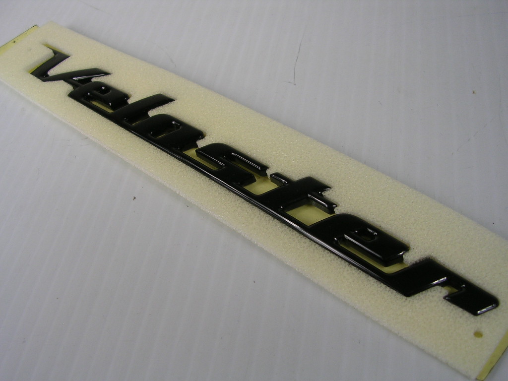 Custom%20Velo%20lettering%20-%20glossy%20black%20(1).JPG