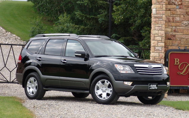 08142_2009_Kia_Borrego.jpg