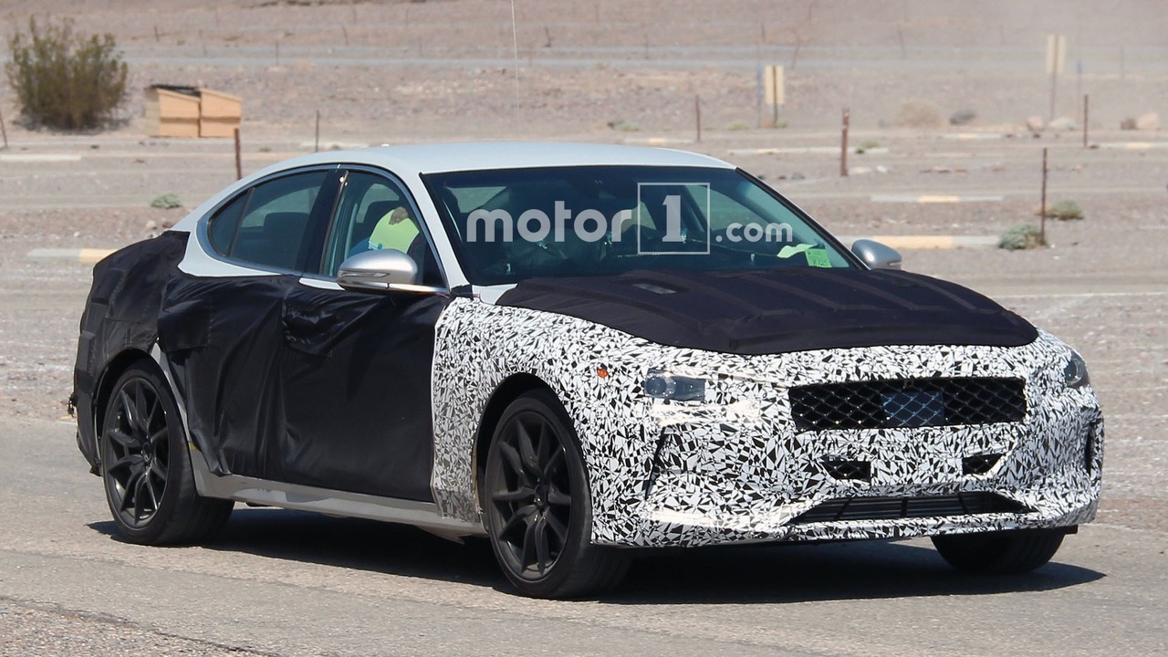 genesis-g70-spy-photos.jpg